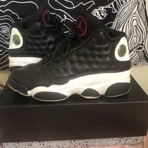 Jordan’s 13s there still new and the size is 5.5